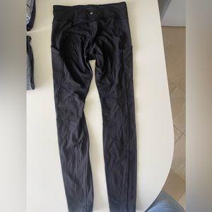 Black Lululemon leggings